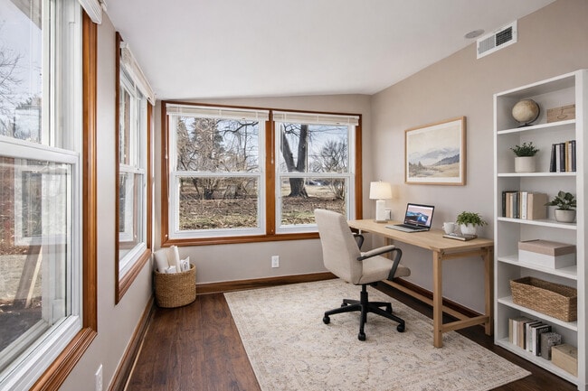 Building Photo - 480 W Grand Ave