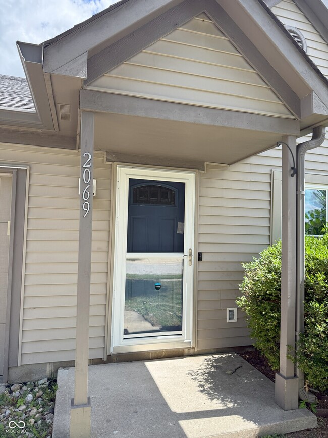 Building Photo - 2069 Fullwood Dr