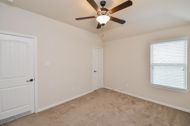 Building Photo - 9411 Sparrow Creek Ct
