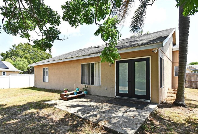 Building Photo - 1242 Ravida Woods Dr