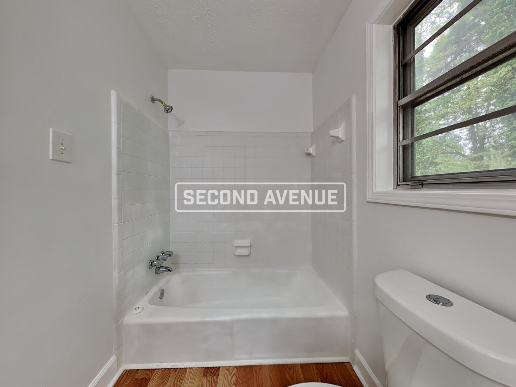 Building Photo - 1406 High Meadow Dr