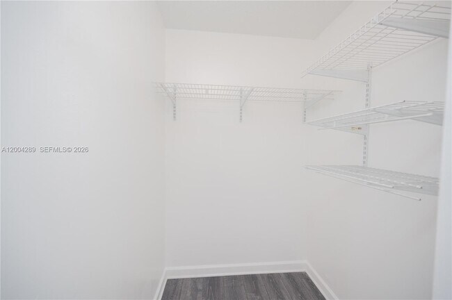 Building Photo - 5000 NW 116th Ct