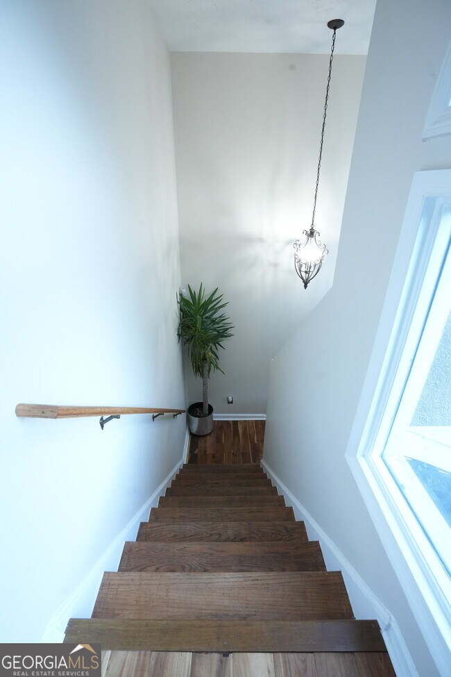 Building Photo - 3 Normandy Ct