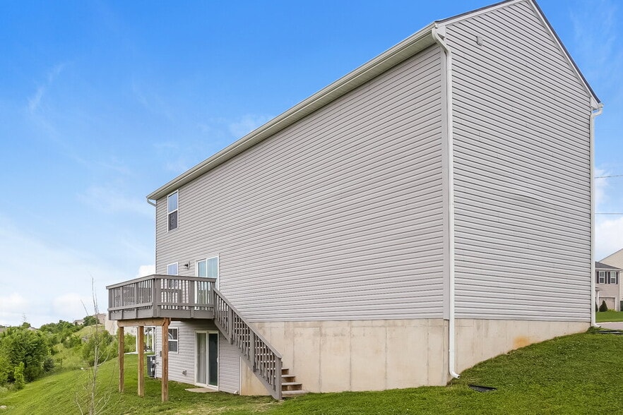 Building Photo - 1418 Christina Hayes Ln