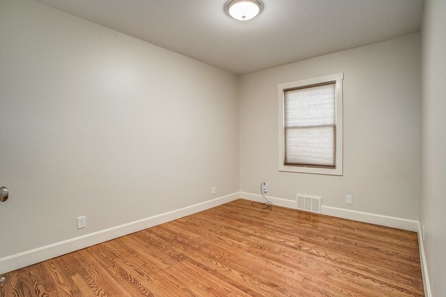 Building Photo - 6038 Juniper Dr