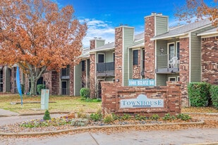 Building Photo - Townhouse Apartments