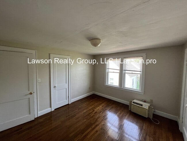 Building Photo - Fauquier 1022-1024