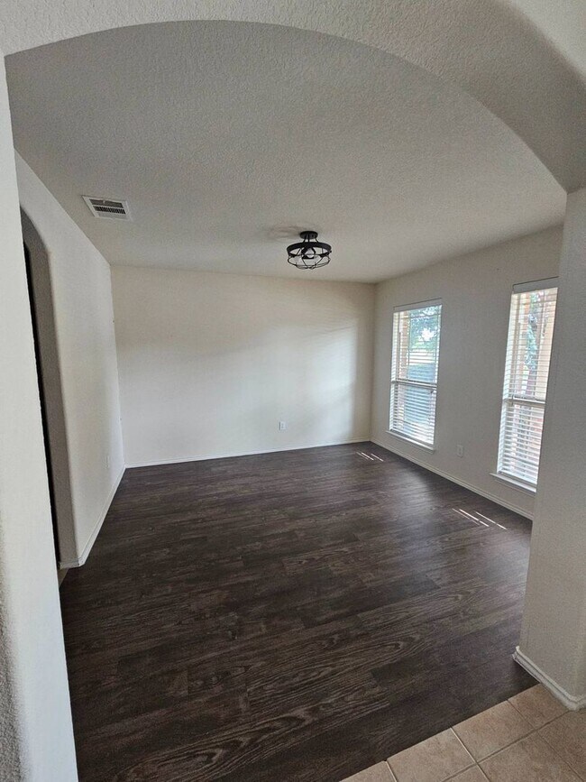 Building Photo - 18629 Falcon Pointe Blvd