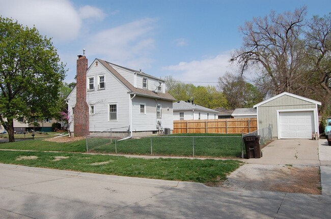 Building Photo - Great house in NE Lincoln!
