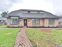 Building Photo - 4106 Clovernook Ln