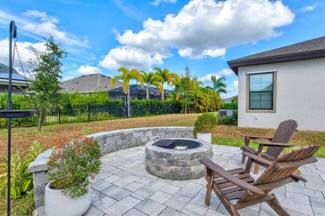 Building Photo - 5709 Silver Sun Dr