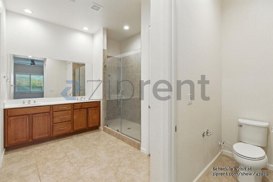 Building Photo - 15042 Iron River Dr