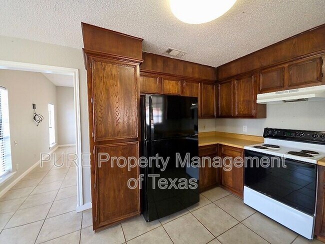 Building Photo - 1081 Private Rd 7023