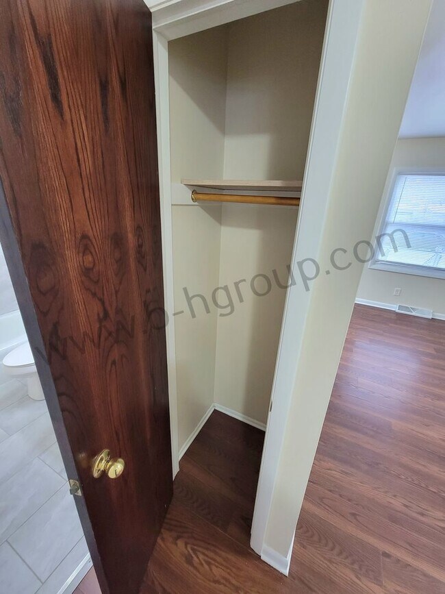 Building Photo - 4705 42nd Ave