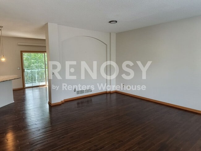 Building Photo - 4BD/2BA in Hopkins Available Now