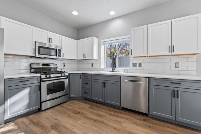 Building Photo - 3062 N Firelight Pl