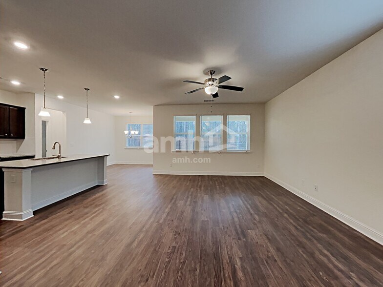 Building Photo - 508 Cash Cir