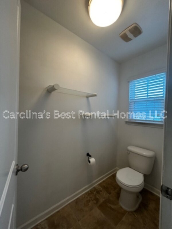 Building Photo - 148 Mariscat Pl