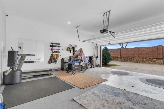 Building Photo - 4153 Shavano Dr