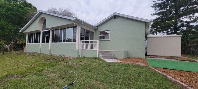 Building Photo - 2516 56th Ave E