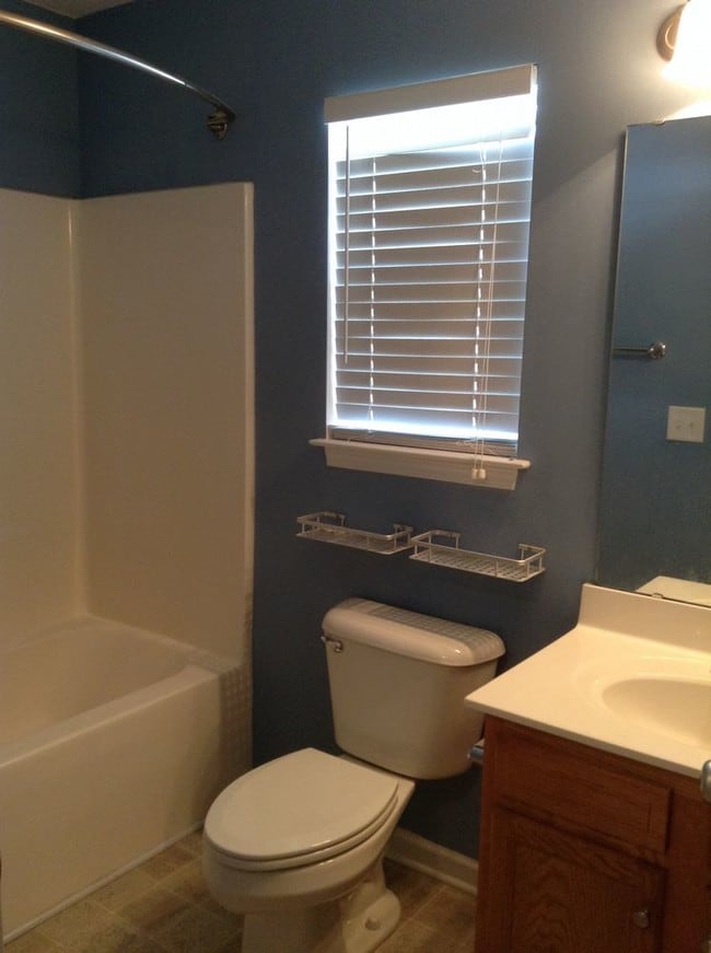 Building Photo - LENA SPRINGS ESTATES