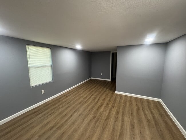 Building Photo - 2908 N Tarragona St