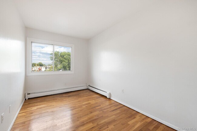 Building Photo - 78 Roosevelt Dr