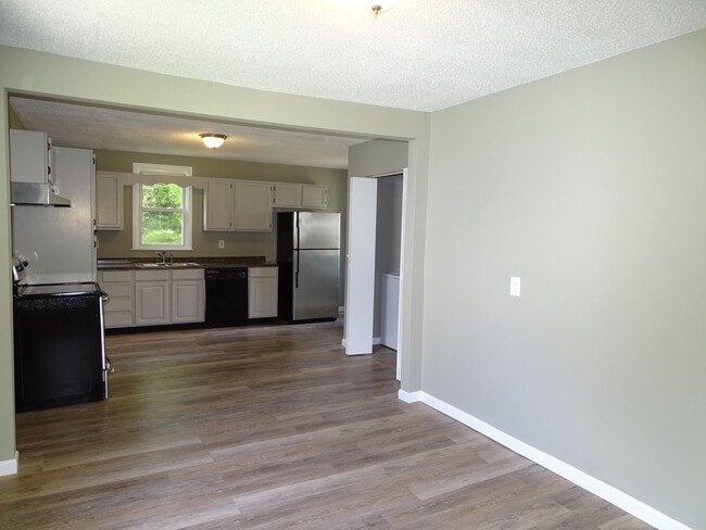 Building Photo - 2 Bedroom 1 Bathroom in South Knoxville