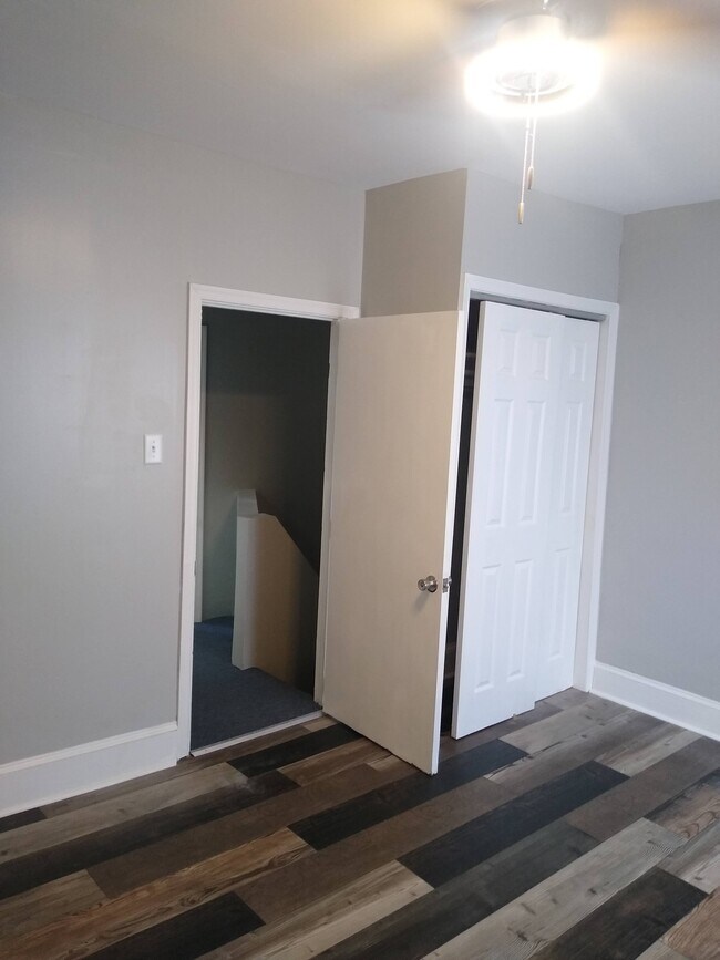 Building Photo - 655 N Yewdall St