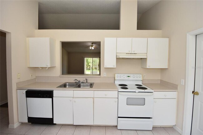 Building Photo - 19 Burning Ember Ln