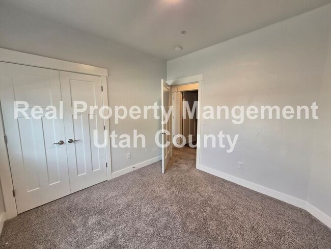 Building Photo - 3323 Hardman Way