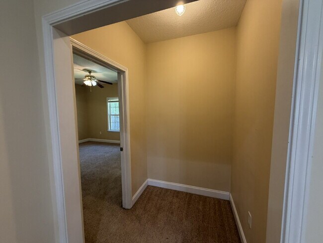 Building Photo - Home for Rent