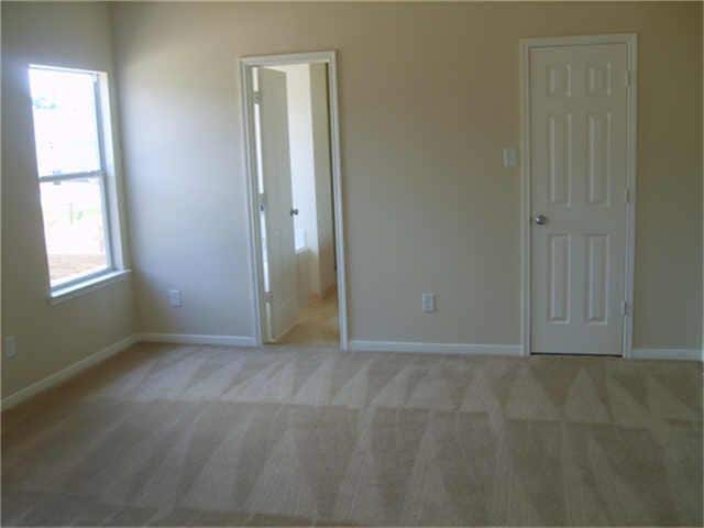 Building Photo - Adorable home with lots of upgrades!