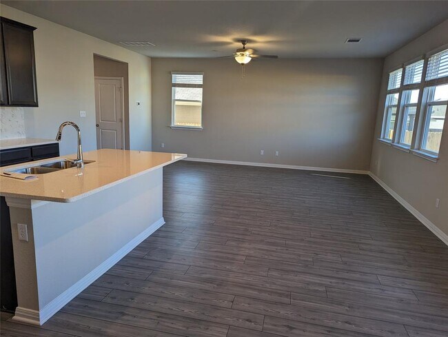 Building Photo - 513 Dayspring Cv