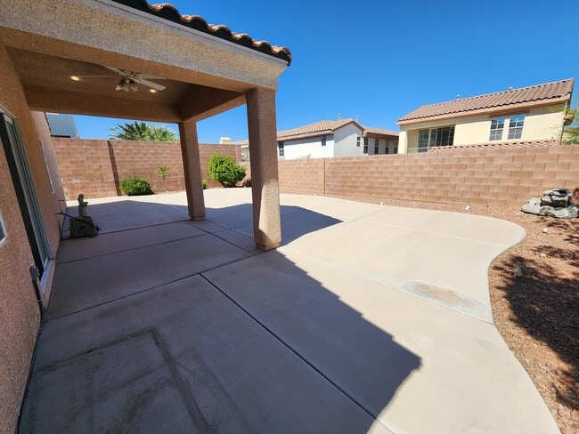 Building Photo - 753 Maranello St