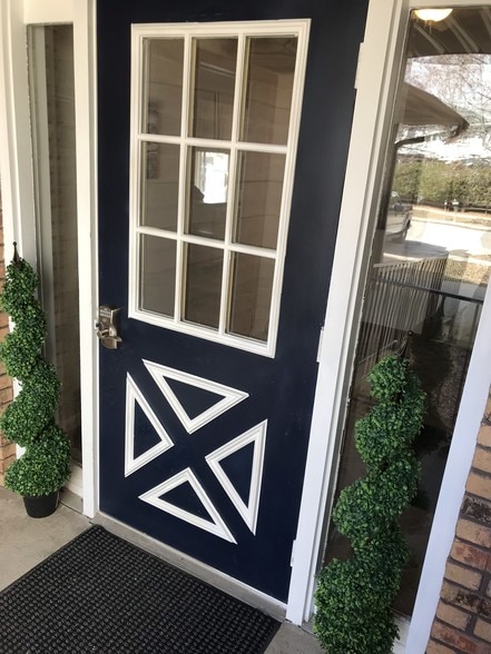 Building Photo - 325 Westbrook Dr