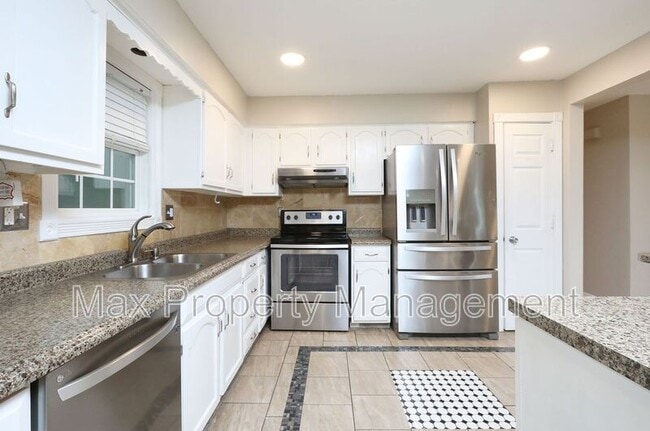 Building Photo - 1040 39th St