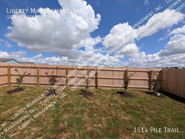 Building Photo - 1514 Pile Trl