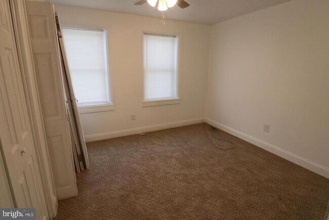 Building Photo - 506 Ridgeway St
