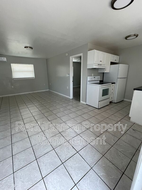 Building Photo - Neptune Drive - 1124