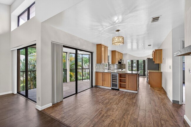 Building Photo - 17137 Waterbend Dr
