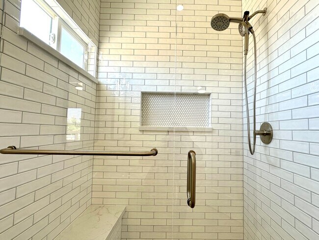 Building Photo - LUXE NEW BUILD ON PROPERTY IN MENIFEE!