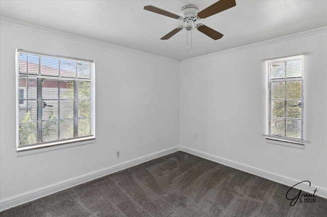 Building Photo - #1300 3 bedrooms
