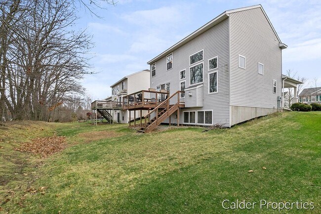 Building Photo - 3671 Falling Leaf Dr SE