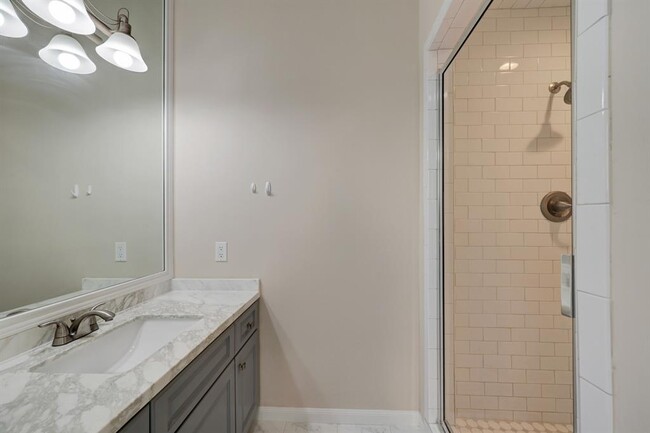 Building Photo - 2400 N Braeswood Blvd