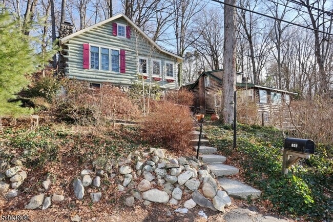 Building Photo - 140 Cupsaw Dr