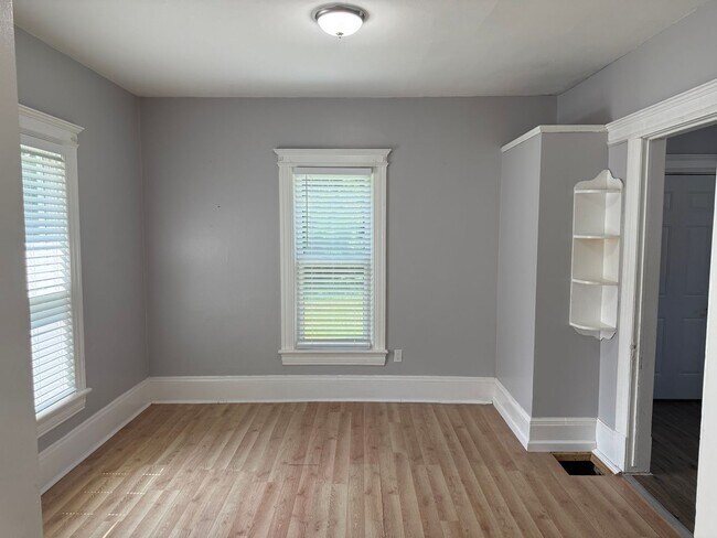 Building Photo - 222 N Gorham St