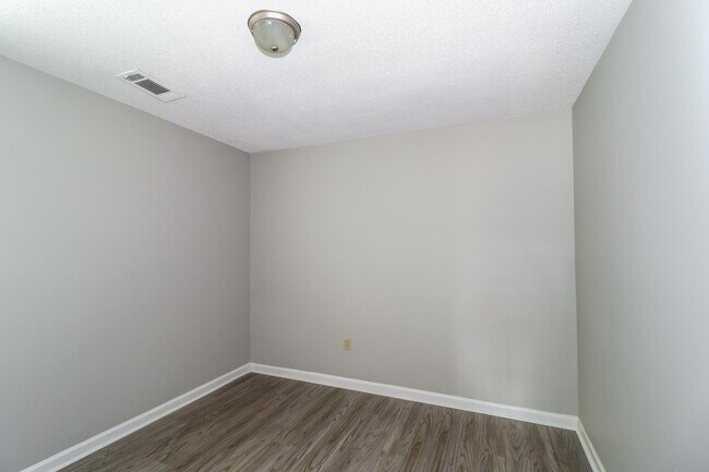 Building Photo - 5336 Timber Ridge Dr