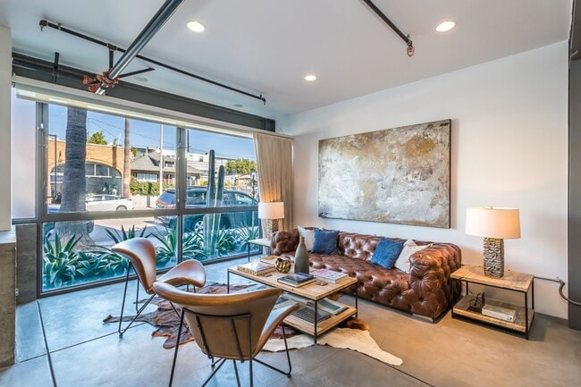 Building Photo - 1212 Abbot Kinney Blvd