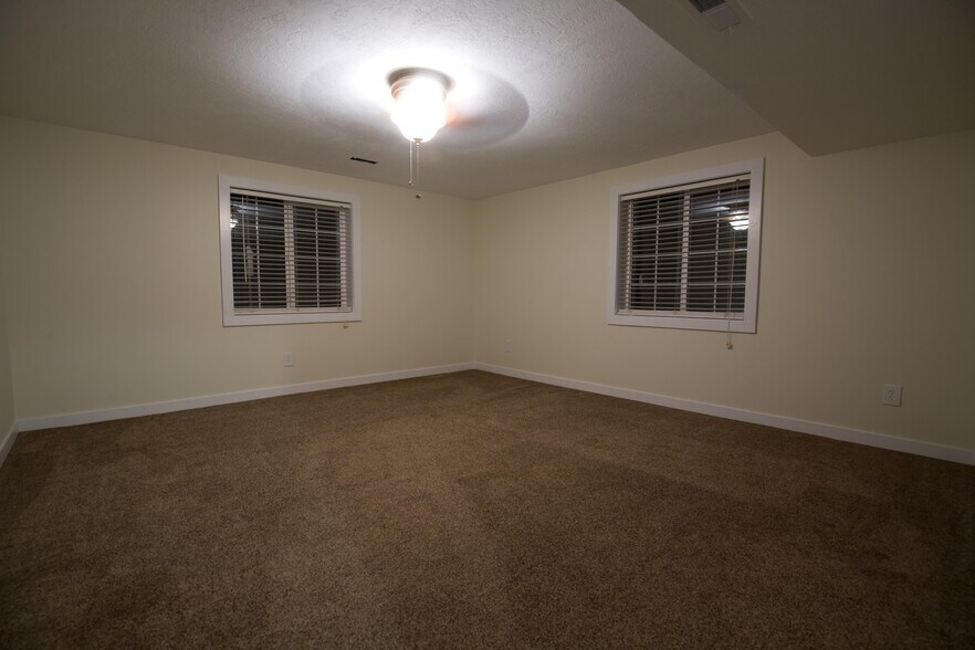 Building Photo - 13923 S 2200 W